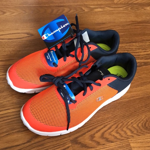 MEN’ S CHAMPION GYM SHOES SIZE 10 1/2! NEW WITH TAGS ON IT! SMOKE FREE HOME! - Picture 7 of 8